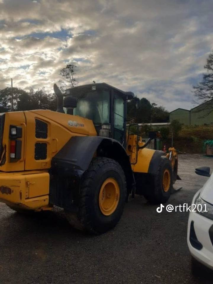 بسم الله الرحمن الرحيم
شفل دخول جديد موديل 2020 كفاله عامه 

حجم 80 ما مشتغل بالعراق كفاله من الصبغ والفتح 

مكينه واحد على واحد فول مواصفات اخت الزيرو 

مكان ناصرية مركز للاستفسار 
***********
