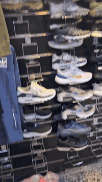 احذية شلعه مال محل للبيع
عدد ١٢٠ قطعه سعر القطعه 10الف
مكاني بغداد شارع حيفا 
نزله ملعب نادي الزوراء مقابيل معمل ثلج
يوجد توصيل للكل ***********
وقت عمل من 4 لل 12
