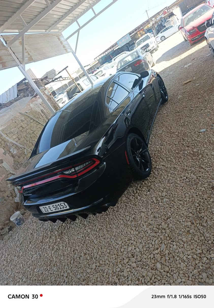 السلام عليكم جارجر 2017 جاهزه بسمي رقم دولي لبيع او مراوس ب اقل منه حادثه بنيد وجاملغ نفسيته مصلحينه سعره ١٨٠ وبيه مجال مكان السياره الدوانيه ***********
