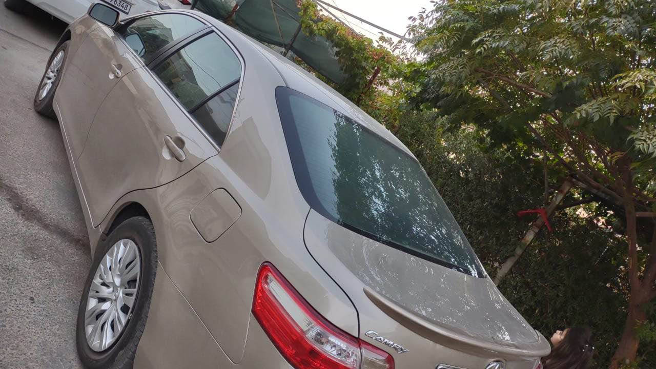 وين محبي الكامري 
رقم سنوي جديد 
تاير باتري طخم جديد
كير محرك جديد وشرط
محرك مامفتوح مبدل مال كصى 
190 المشي
السياره على وظع الشركه صفر والسياره بسمي
بلا قطره تقحيل خام السياره صفر صفر جديد جديد كامري هاي واحد عراق السعر107$ رقم تلفون***********  *********** دهوك, العراق
