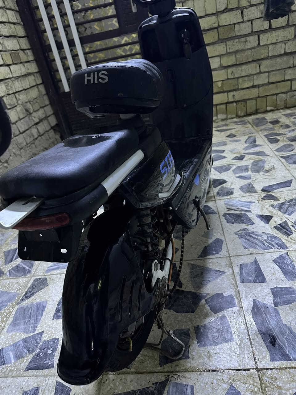 دراجه شحن للبيع السعر 200
*********** 
مكلف بالنشر
