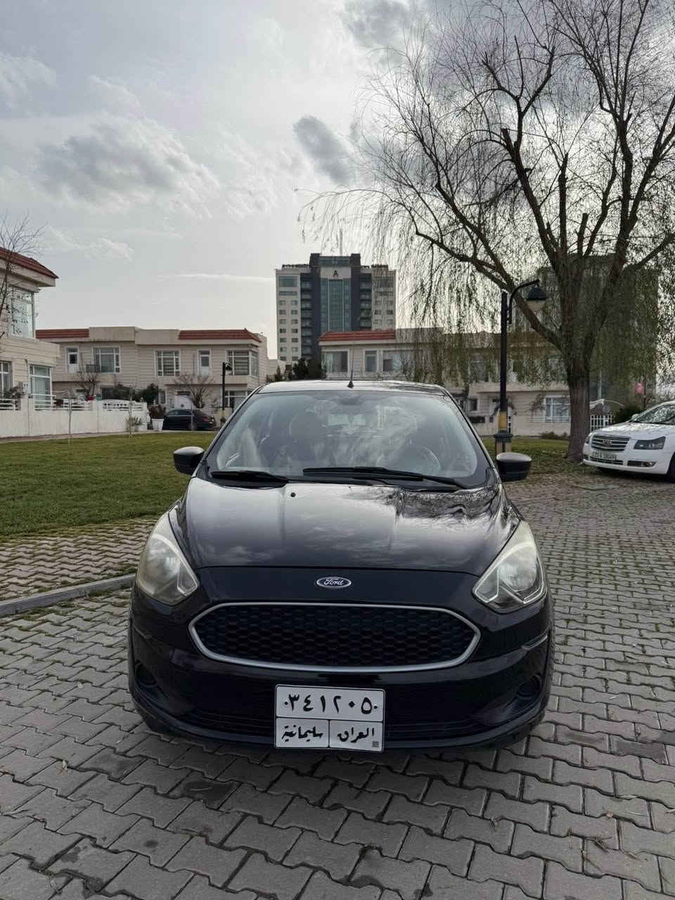 فۆرد فیگۆ 2020
سفری شەریکەی قاصد
 خەلیجی 
‏92,000 Km  ڕۆیشتوە 
دوو بارچة بۆیاخی هەیە ، بێ ناو گرتن بێ ئێر باگ
پشت و پێش کەبس
بەناوی خۆمەوەیە 
ڕۆنی مەکینە و گێر تازە گۆڕاوە 
 1 پەڵی بجووک شوین ساردی هەیە و قەڵەمکاری هەیە   
قایشی مەکينە گوڕاوە
تازە سێرفز کراوە و هەوو سێرفزاکانی لە شەریکە کراوە
مەکینە و گێر بە شەرت

نرخ : 83,000$ 
مەجالی کەمی هەیە 

فورد فيغو 2020
صفر شركة القاصد
خليجي
ماشية : 92,000 كم

السيارة بيها قطعتين صبغ فقط، بدون دواخل وبدون ايرباك
بجم كبس 
سياره باسمي 
شرط التحويل

دهن المحرك والگير جديد مبدل
بيها شبر بارد و تكحيلات
قايش الداينمو مبدل 
مسويلها سرفز جديد و كل سيرفزاتها شركة

الگير و المحرك شرط 

السعر: 83,000$
و بيها مجال بسيط

                                                               رقم
*********** السليمانية, العراق
