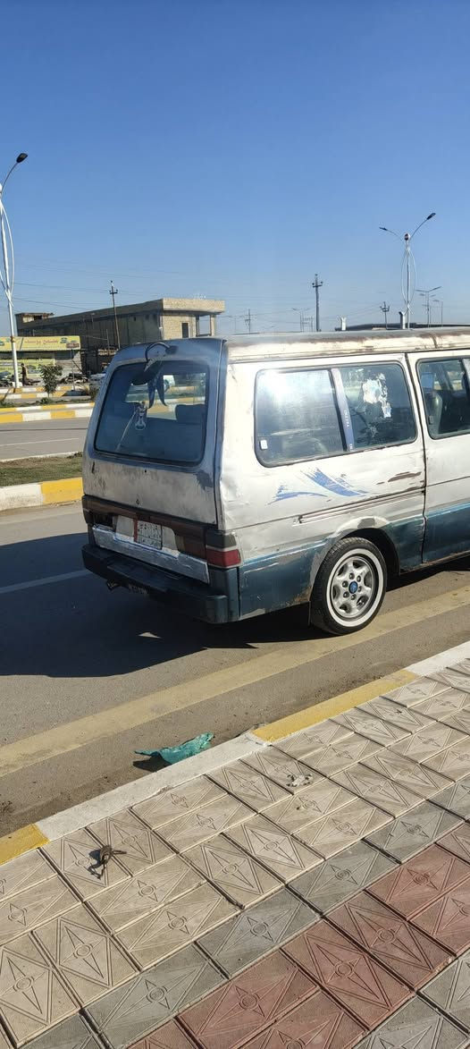 السلام عليكم كيه بسته موديل 94
رقمها ذي قار سنويه عضم عاج جديده 
دوشمه جديده تخم تاير جديد حداديه جديده 
محرك 3000 لا بخار ولا تنقيص كير حاويه جديد 
كهربائيات كلها شغاله برانكيتات جدد
اكسن ناعم سياره خير من الله 
جام كهربائي
ما بيها لا معجون ولا صبغ ما عدا الحزام
مكان الناصرية مركز المدينه 
سعر 35 وبيها مجال حك الجيه 
***********
