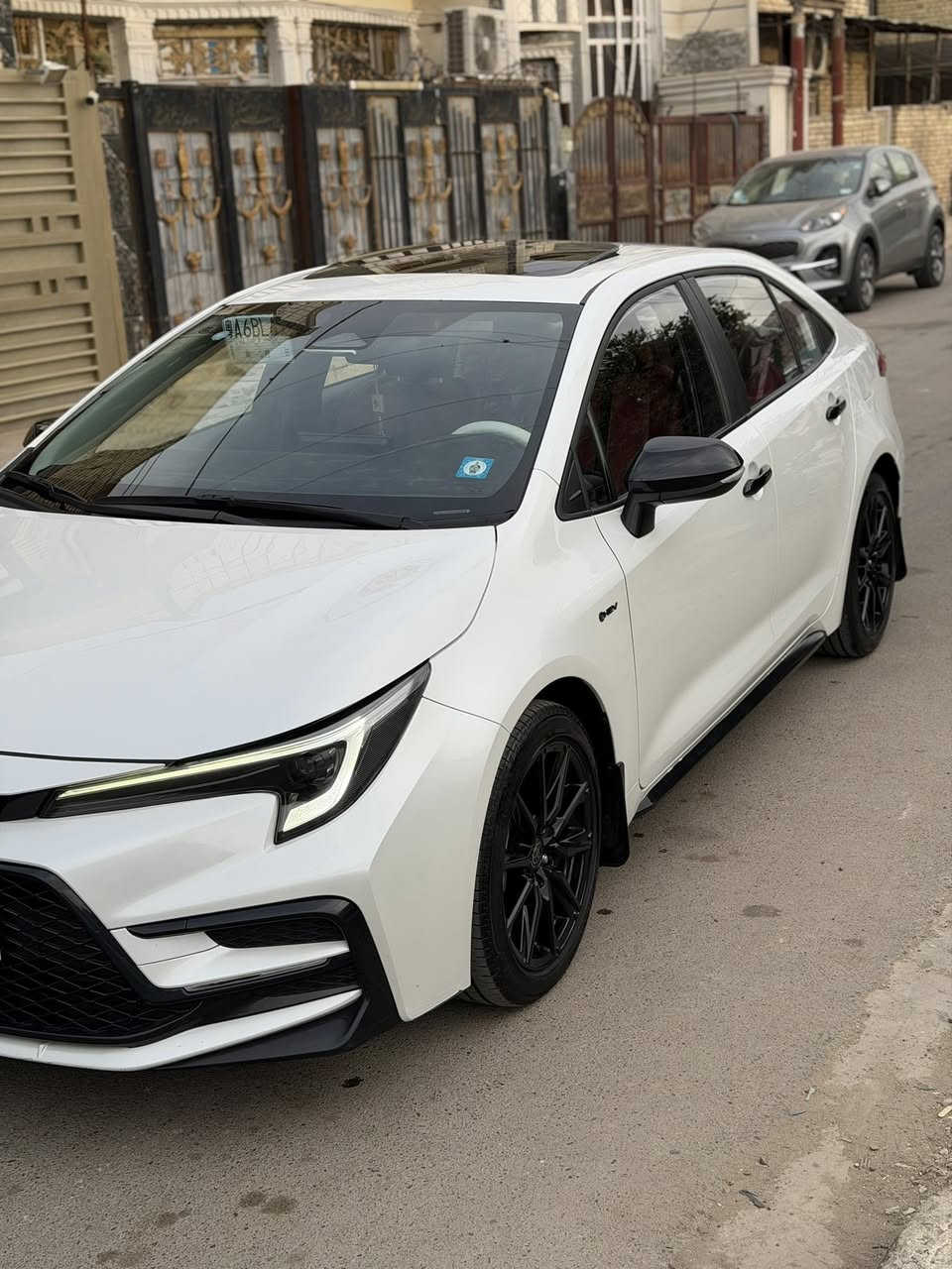 كورلا S بلاك موديل 2025 
مكفوله كفاله عامه 
رقم بغداد فول مواصفات 
داخل احمر كرسي كهرباء 
فتحه جلد شاشا فولل

السعر 155 ورقه 
بالعراقي 24 مليون 

الهاتف *********** 
العنوان بغداد بلديات
