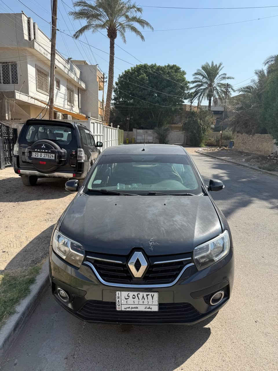 سلام عليكم رينو سمبل 2019 
بيع او مراوس 
السعر 75 ورقه وبيها مجال 
السياره بدون صبغ فقط جراد بيها 
مكان السياره بغداد حي العدل
ماشيه 110 الف
للستفسار *********** بغداد, العراق
