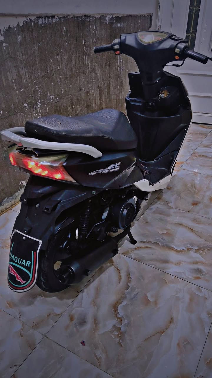 ماكس اف اس موديل 2021 سرعه 120 دراجه كفاله عامه مابيه اي عطل أو نقص كله علابلاد محرك ناعم لاصرف ولا بخار فول نشاط كهربائيات وسلف ودشبول كله شغال ماطور فول نضافه سعره 200 بيه مجال قليل كركوك قادسيه الثانيه الرقم ***********
