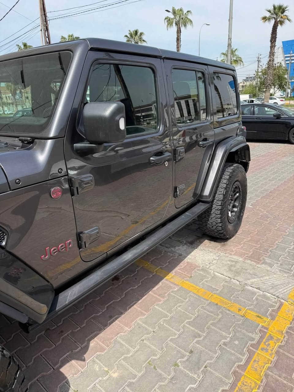اسلام عليكم
راگلنر ريبكون موديل 2021كلين 2000 تيربو فقط بانزين موصفات الريبكون معروفه السياره احله من الصوره وباستخدام وعنايه جيدة 

السعر 260 $

مكان السيارة كربلاء للاستفسار 

***********

