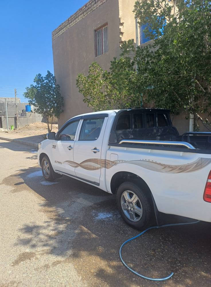 السلام عليكم بيع سياره هايلكس مديل 2013 سياره كويتي الشاصي 19
سياره نضيفه وما ناقصه برغي 
راعيه معتني بيه سياره فول 
سعر 210 وبيه مجال الانتصال على
***********
