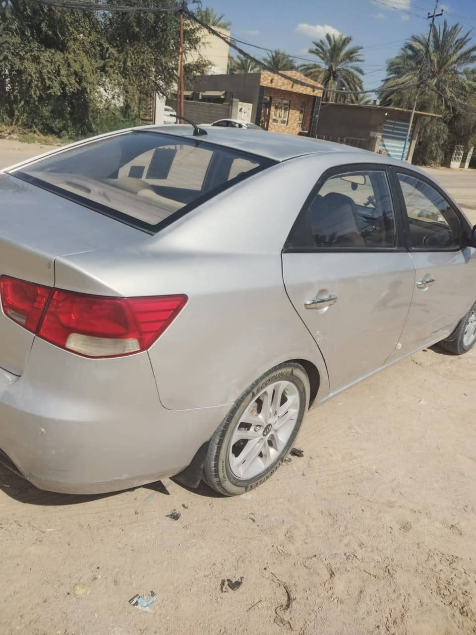 سيراتو ٢٠٠٩ رقم اربيل دولي بيها قطعة صبغ وحده ولباقي كفاله من الصبغ سياره مكينه عوزها تجفيت باقي كله كفاله باسم كردي تحويل او وكاله ليعجبك مراوس ونطي فرق او بيع ب ٨٥ وبيها مجال للاستفسار *********** واتساب او اتصال
