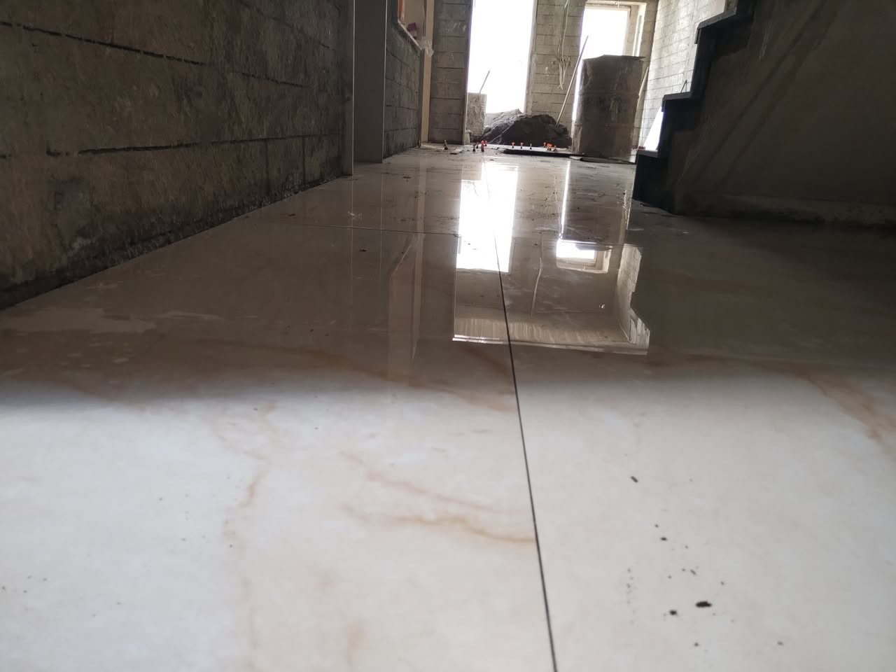 ستاذ سرميك ومرمر ارضي جداري
هذا شغل ايدي  متفرغ حالين
شغل هندسي شرط
لتوصل دخل خاص او ع رقم ***********
