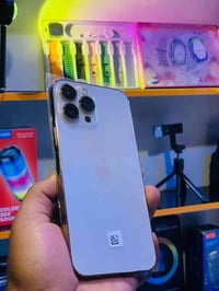 آيفون ١٣ برو ماكس • ١٢٨ • بطارية ٨٥