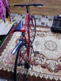 بايسكل 700 للبيع بايسكل نظيف نظافه 100% سعره السعر 80 وبي مجال مكان ال...