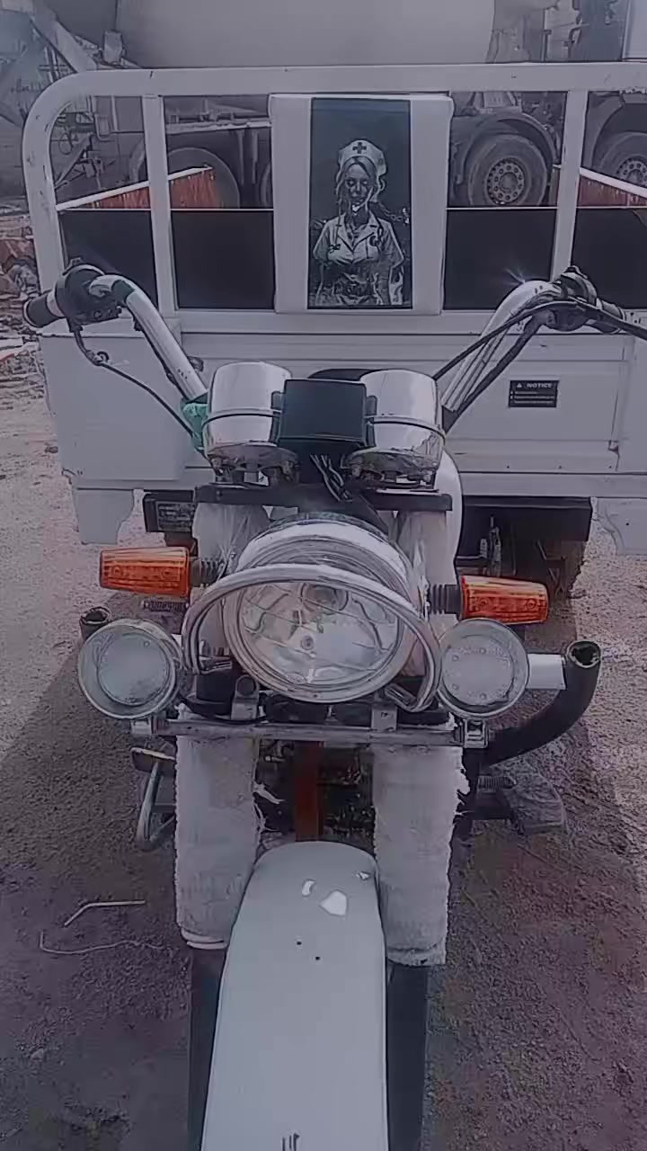 سلام عليكم اخوان ستوته مودين 18 ستوته اوراق كمله ستوته نضيفه شري
كهربائي شغله كلهه شراي يتصل عليه ونه خادم***********
