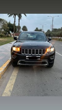 للبيع فقط   جيب لاريدو وارد أمريكي  موديل 2016  2 ويل  6 سلندر  اسود و...