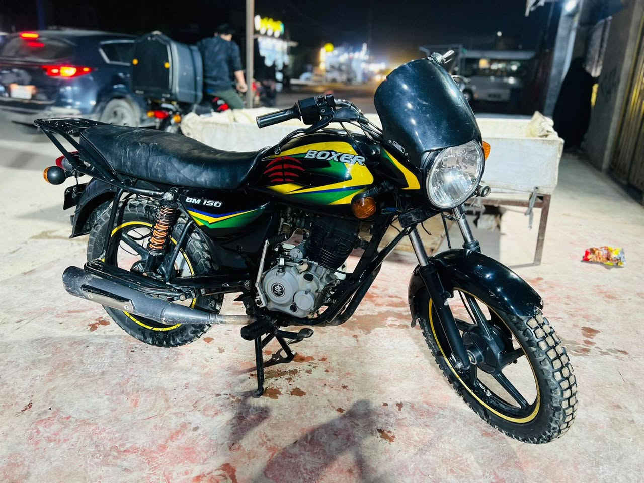 يالله سلام عليكم بوكسر كلاسيكي موديل 2022 كفاله عامه دراجه خير من الله اوراق اصولي وراعيهه موجود السعر 1200 مكاني بغداد الرشاد شارع التانكي ***********
