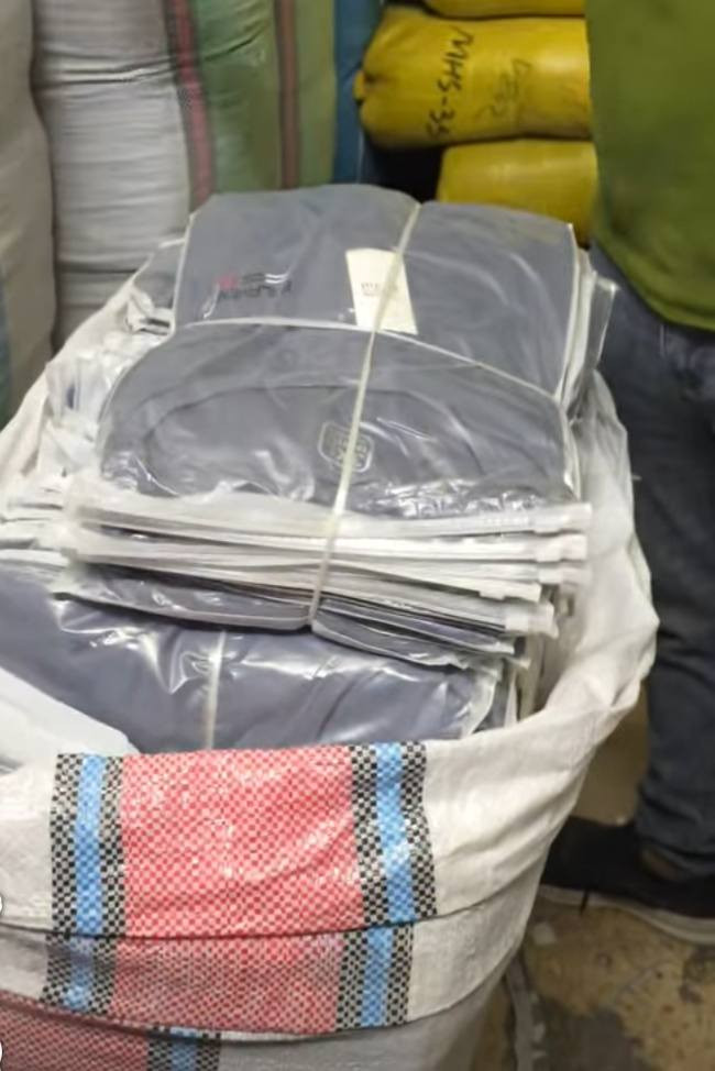 بدي رجالي خامايه ستن 
سعر الدرزن ١٥ الف
توجد خدمة توصيل بغداد 
ولجميع المحافظات 

الدرزن 12 قطعه
للحجز ارسال الرقم والعنوان وعدد الدرازن


**إذا كنت صاحب هذا الإعلان وتريد حذفه لأي سبب، رجاءا أرسل رسالة إلى الدعم الفني**