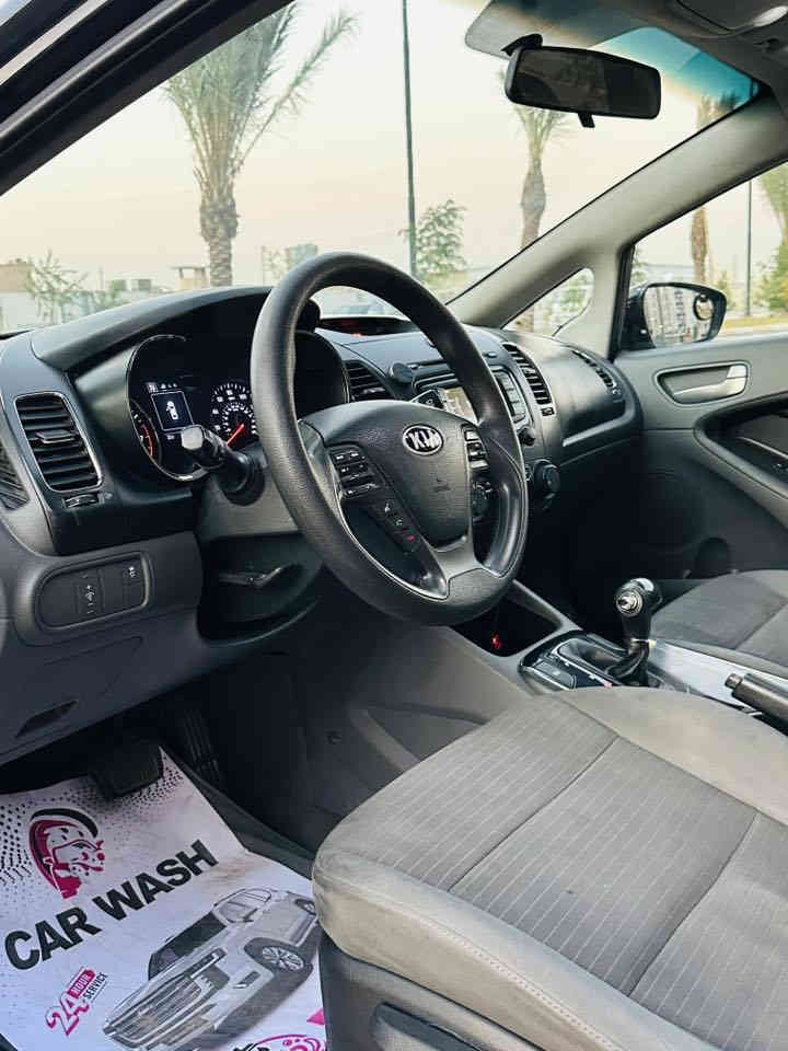 السلام عليكم فورتي 2017. وارد امريكي

سياره جديده بمعنى لكلمه

سياره حادثها  قبق جنطه فقط مبدل ومصبوغ 

صور الحادث موجوده بل منشور

بدون ايرباك سياره كفاله

المواصفات.

كاميرا. 

مانع انزلاق. 

محرك 2000 دوش

تحكمات ستيرن. 

مثبت سرعه. كروز. 

ثلاث وضعيات قياده ايكو سبورت نورمال. 
اشاير بل مري

رقم اربيل الجديد هزه جديده شرط تحويل 
رقم مميز

السعر 121 وبيها مجال بسيط 

مكاني بغداد الكرخ 

رقم التليفون. ***********
