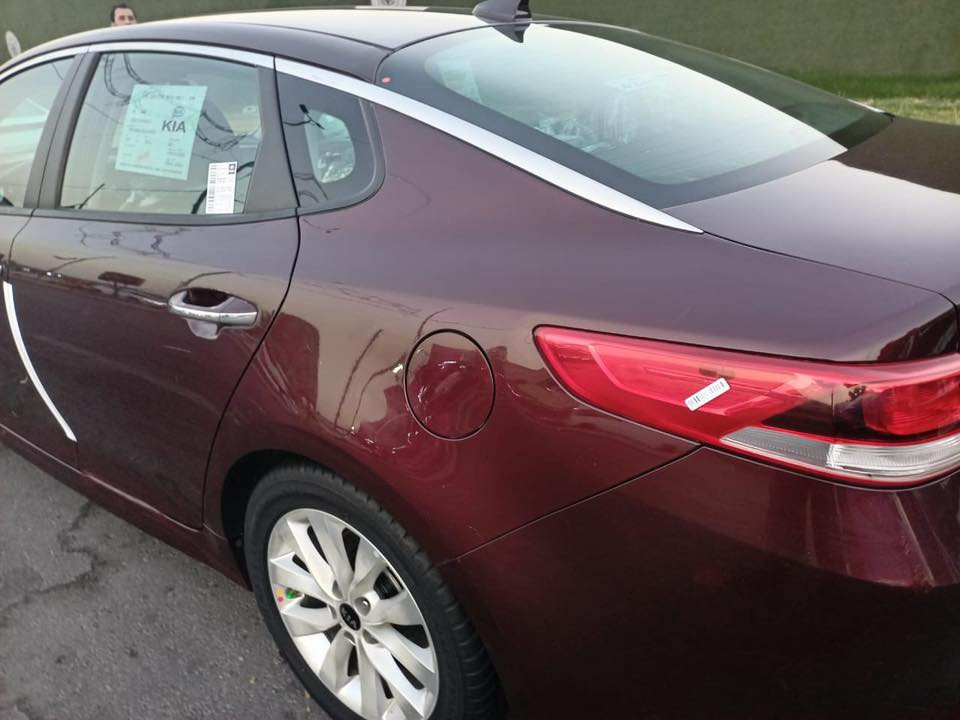 السلام عليك
كيه اوبتما وارد امريكي2017 
مكينه 2400 معله كازكيت
ماشيه 145mبانزين عادي 
مواصفات تحكم ستيرن جهتين
كامره خلفيه 
مانع نزلاق 
اشاير بل مري 
حداديه جديده 
تخم تاير جديد 
منضومه زنون 
حادث بنيد وشبر من الجاملق الايمن حادثها جدآ حلو
السياره نصبتهآ
احله من الصور والله 
السعر 130 وفيها مجال للطيبين هاتف ***********
