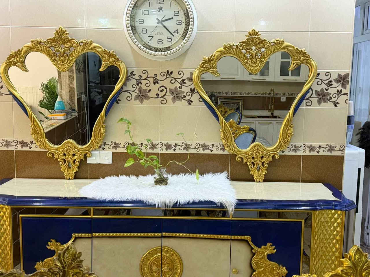 ميز طعام ويا 8 كراسي ويا قنصليه اخو الجديد للبيع سعره 750 وبي مجال كركوك, العراق


**إذا كنت صاحب هذا الإعلان وتريد حذفه لأي سبب، رجاءا أرسل رسالة إلى الدعم الفني**