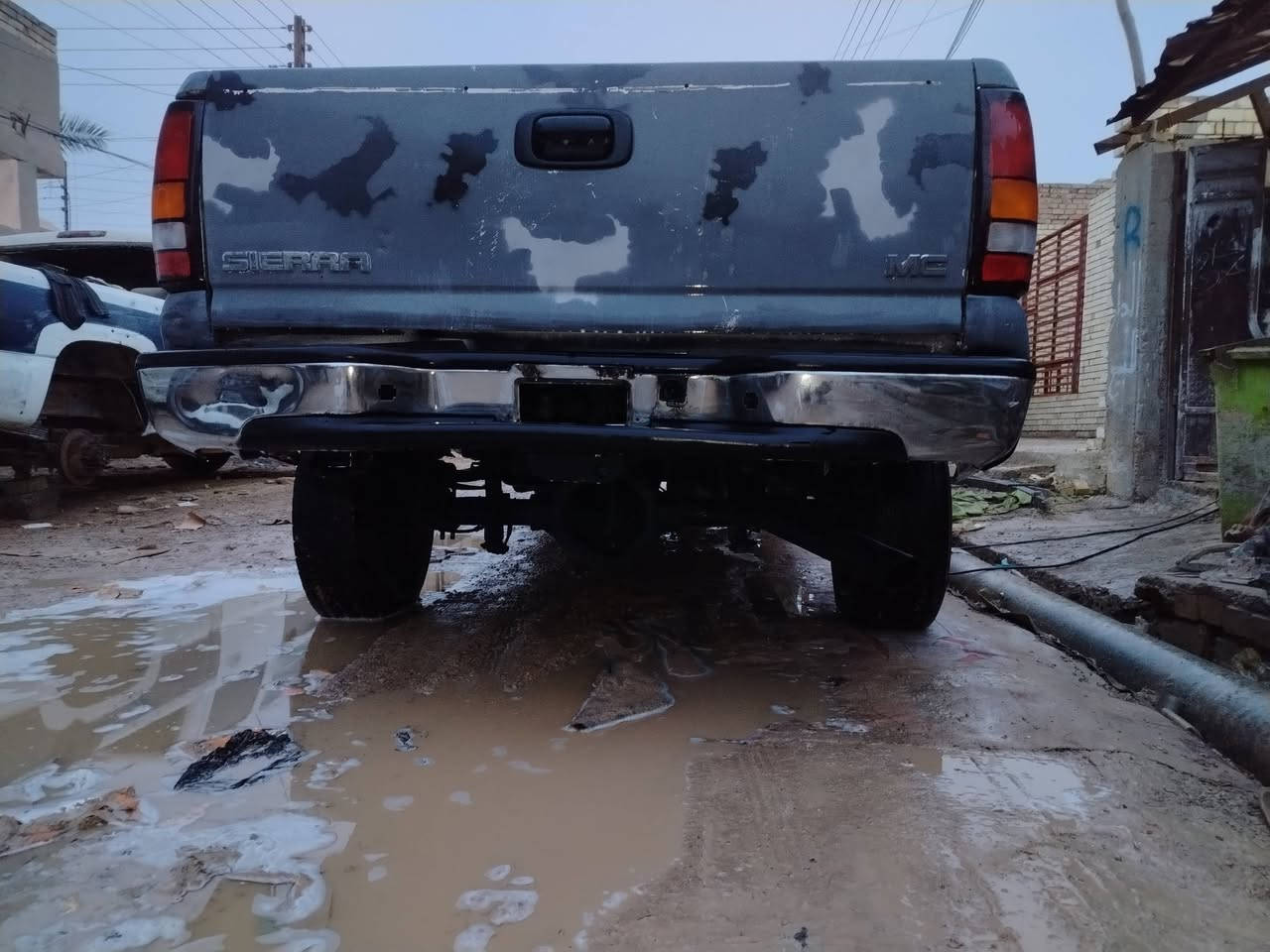 السلام عليكم للبيع جمسي سيره ٢٠٠٣ بدي قصيرمزاد سياره تبريد شغال تتفه دفع رباعي شغال سعر ٣٥ بيع فقط مكان بغداد ***********
