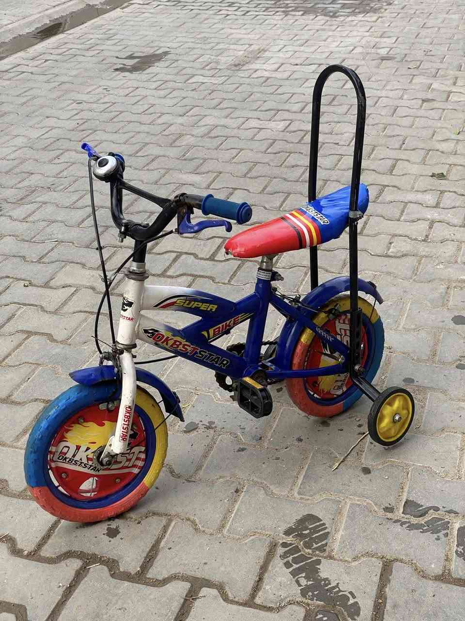 سلام عليكم 
بايسكل حجم ١٦ نضيف 
مكاني بغداد حي القاهره
سعر   ٢٥ 
لتواصل ***********وتساب
