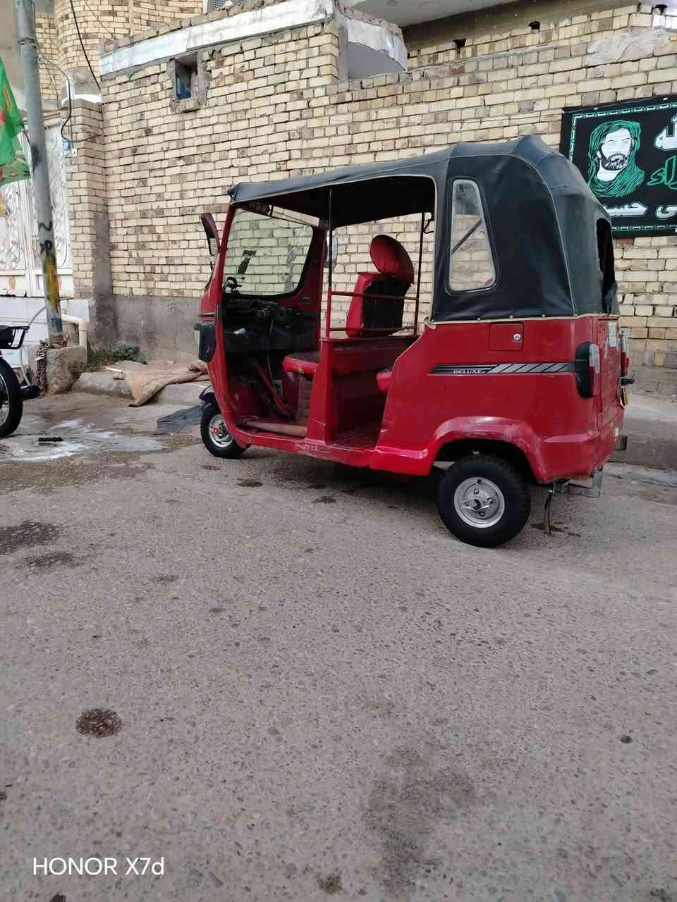 يالله سلام عليكم شباب تكتك البيع موديل ٢٠١٨ رقم وسنويه تكتك جاهزه خير من الله تخم تاير دوشمه تكتك جاهزه مكينته لا تبخير ولا تنقيص خير من الله السعر ٣٧٠٠ مكاني العماره 
وبيه مجال جدن بصيط شراي يتصل ***********
