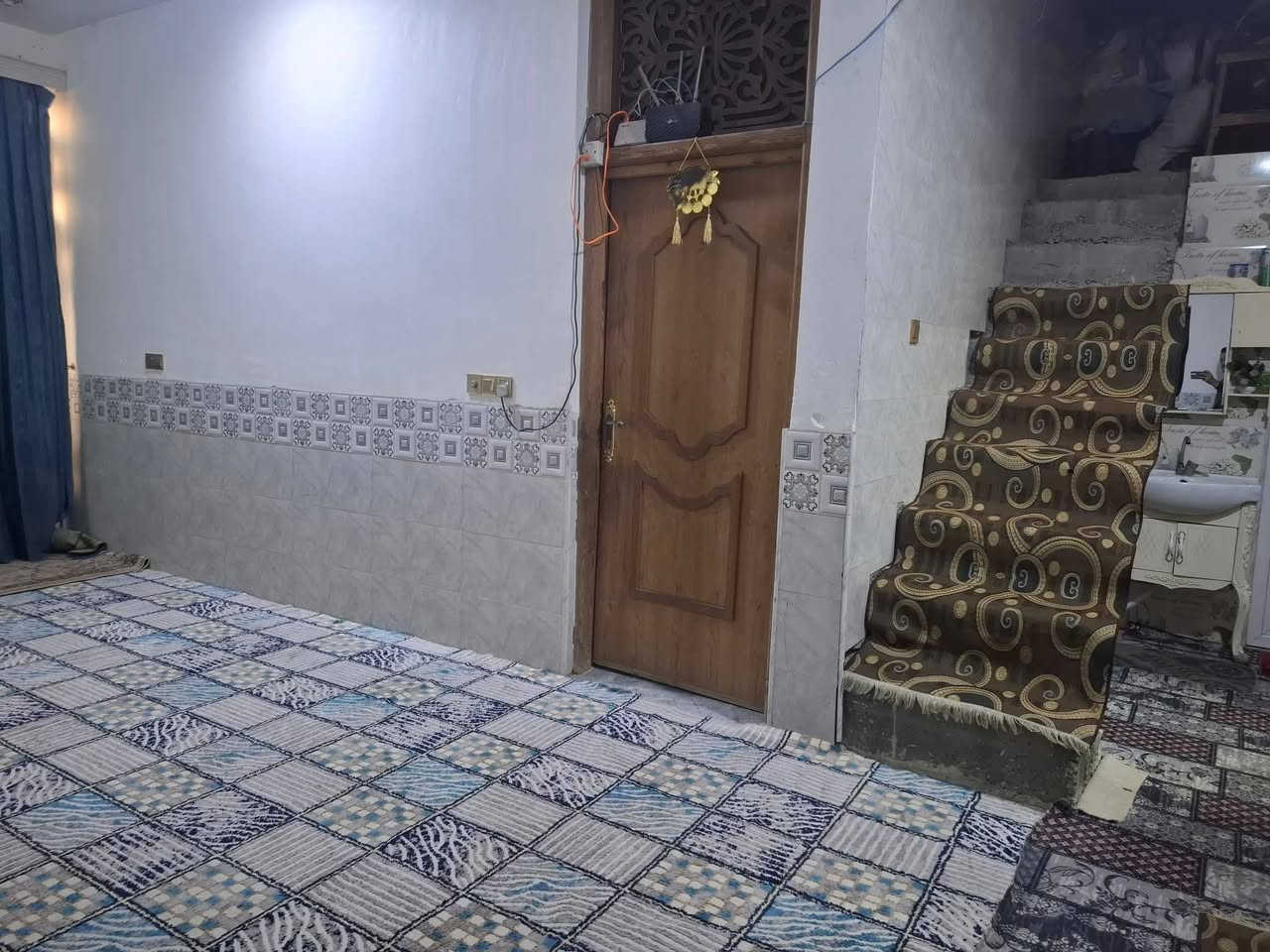 ياالله
السلام عليكم
يعلن مكتب الخبير للعقارات
وجود دار زراعي سند 25 للبيع مساحه 150م

الموقع //حي المعلمين خلف الجامع الأصفر
خلف السجه قطع داووود الطالبي

تبليط الباب البيت مكان كلش حلو وهادئ 

مكوناته //استقبال ومطبخ وصاله وغرفه نوم ومجمع صحيات داخليه وخارجيه وكراج سياره

السعرررر //65مليون وبي مجال بصيط
للاستفسار الاتصال ***********
