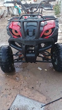 دراجه رباعي للبيع حجم كبير مكينه 200 عنوان بغداد شعله//07821898181