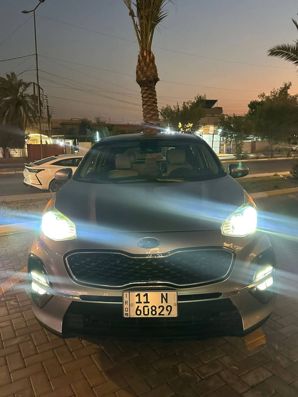 السلام عليكم سبورتج أمريكي لبيع أو مرواس حسب القناعه رقم بغداد سنويه جديده بسمي سونار موضح حادثه مكفوله شاصي لغد شاشه جلد رادر امامي خلفي جانبي السعر ١٥٥ وبيه مجال مكان السياره حله صياحيه قرب الكوين بارك 

‭٠٧٧٧ ٥٤٨ ٤١١٣‬
