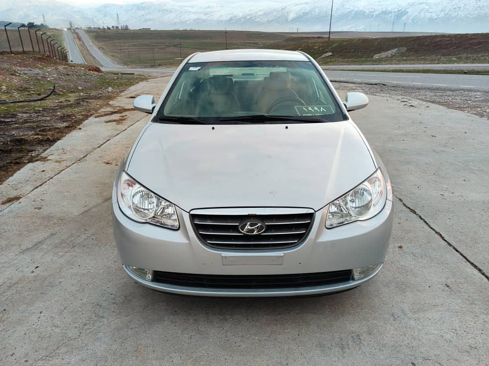 ئاڤانتی مۆدێل 2008 تەنها 80 هەزار ڕۆیشتووە دکشن بەرز مەکینە گێڕ ساردی و گەرمی هەمووی بەشەرت هیچ خایسێکی نیە کامل مەسرەف کراوە 
***********
*********** رانية, السليمانية
