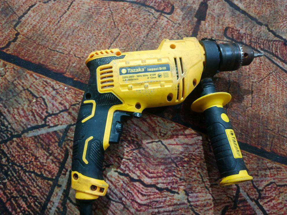 دريل همر نضيف مستخدم قليل كهربائي السعر 30كلش نضيف رقم الموبايل ***********
