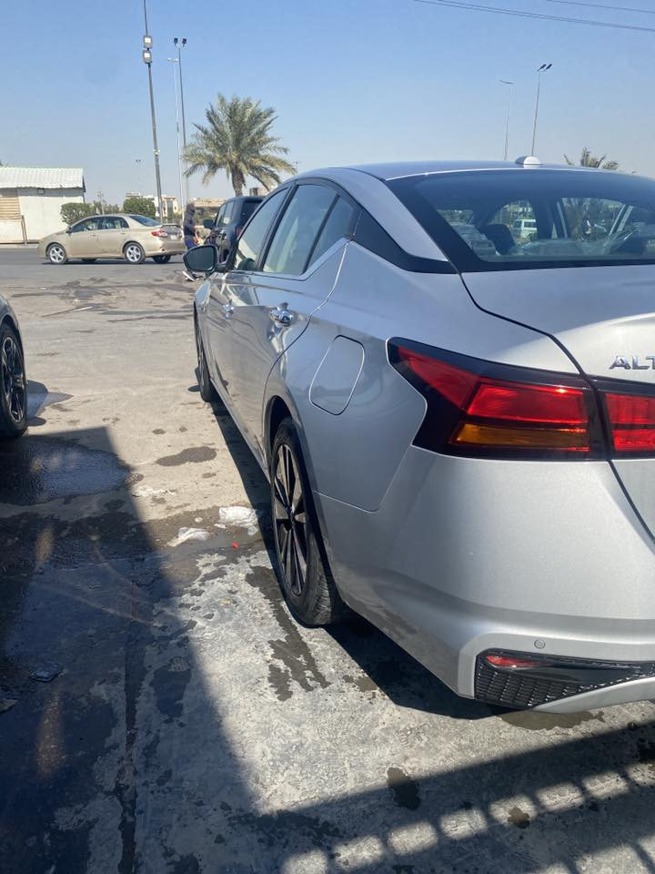 السلام عليكم التيما 22 sv تو ويل  رقم اربيل سنويه بسمي تحويل ثاني يوم مكفوله كير ومكينه وحداديه وتبريد نظيفه جدا استيراد وتصليح شخصي . الضرر تبديل دعاميه فقط وشبر بارد بيها سونار السياره احلى من الصور ماشيه 70 الف كيلو متر  مكان بغداد الزعفرانية السعر 152 قفل ما بيها مجال ***********
