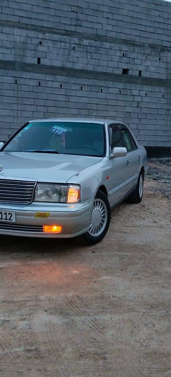 سلام عليكم رأس الثور موديل 98 تكم رقم دياله دولي بأسم ابن عمي سنويه لغايه 2030 الك تحويل من باجر مكفوله من النقل جثه ومكفوله من الكلبه فقط (كصه قماره) شرط الكير ولمكينه  تخم تأير حداده فول كهربأيات كلهه شغاله لايت زنون دواخل كلش جديده تبريد شغال السعر 72 عنوأن بصره زبير رقم ه‍ ***********
