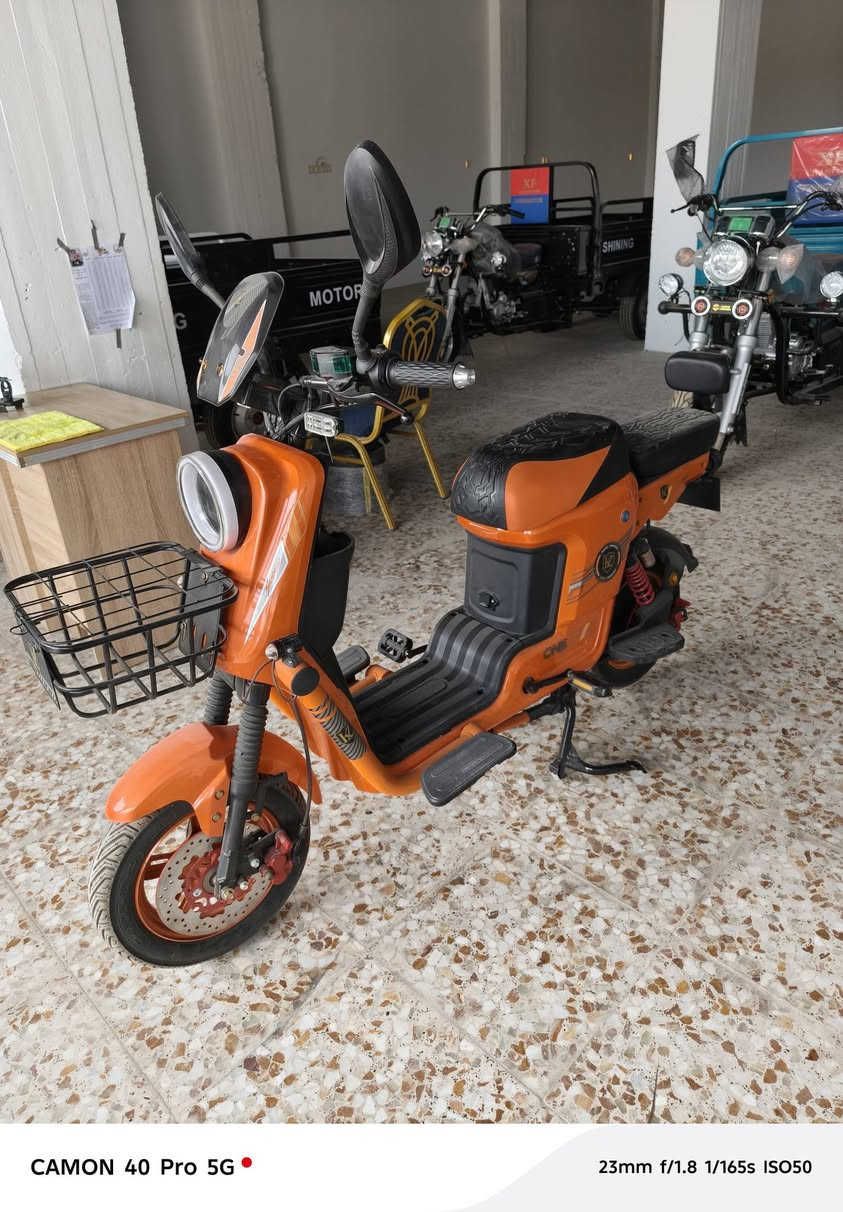 سلام عليكم دراجه شحن سته بطاريه مديل 2024 جديده دراجه متوفر الوان العنوان سماوه الرميثه رقم الستفسار ***********
