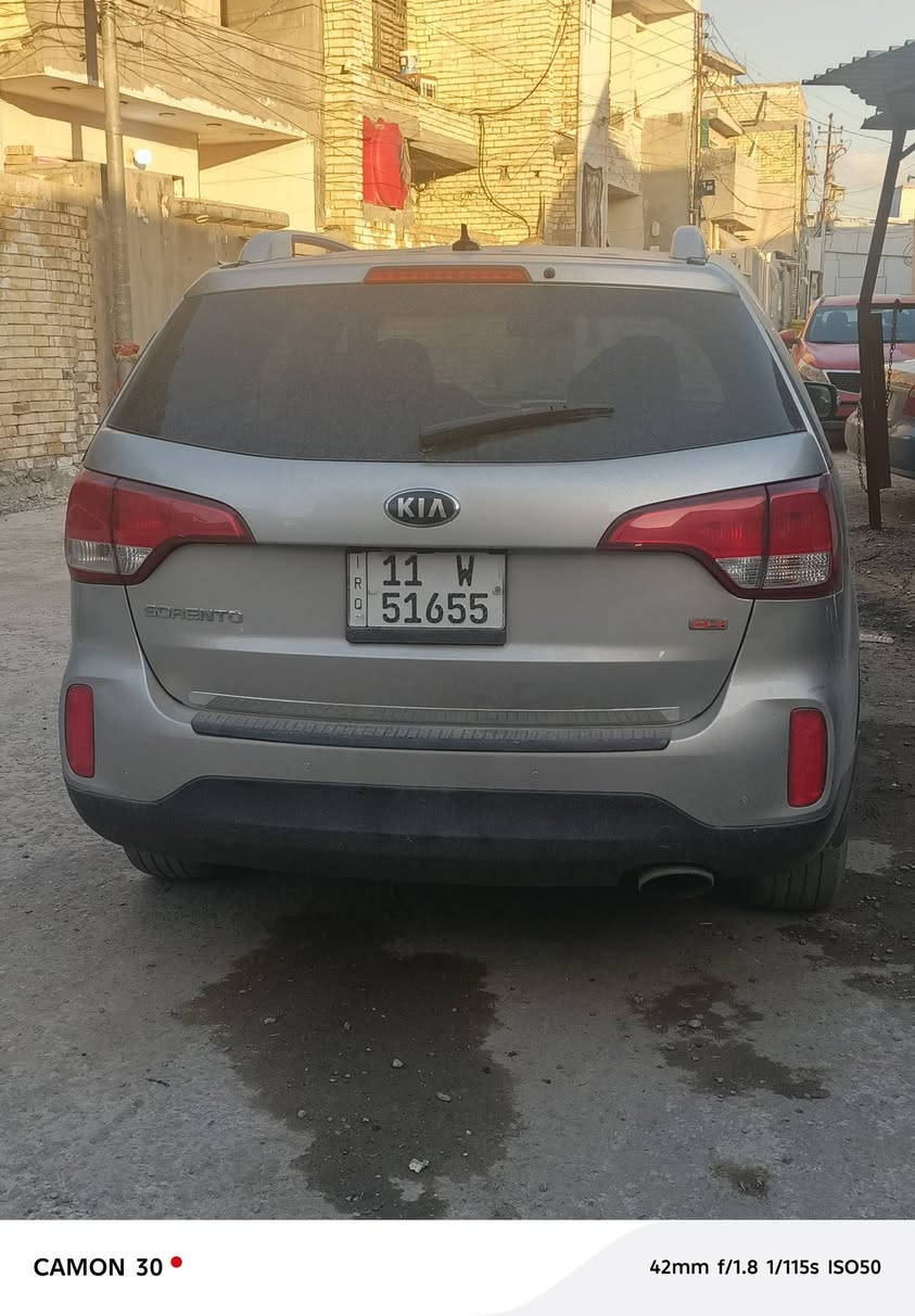 السلام عليكم سورنتو١٤ امريكي بدون صبغ قطعة وحدة مبدلة اصلية محرك ٤ سلندر *********** السعر ١٣٠
