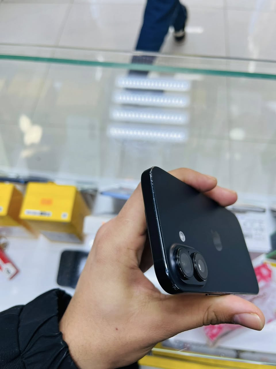 ايفون 16 عادي
بطارية 89‎%‎

ذاكره 256‼️

ماستر شرق اوسط 

ما مفتوح الجهاز وتر بروف

السعر 750 وبي مجال بسيط 

تواصل ***********
