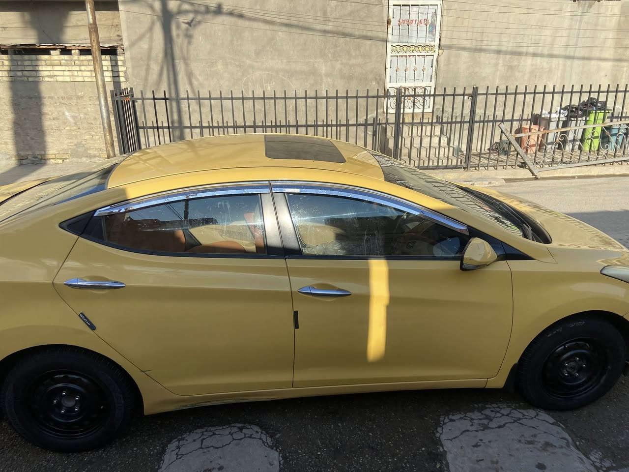 السلام عليكم النترا مضلع 2012 للبيع فول مواصفات فتحة تحكم استيرن اربع جهات شاشة كامرة تدفئة وتبريد مكينة وكير خير من الله رقم بغداد انكليزي السعر 97 وبيهة مجال حك الجية العنوان بغداد الكمالية للاستفسار الاتصال على ***********
