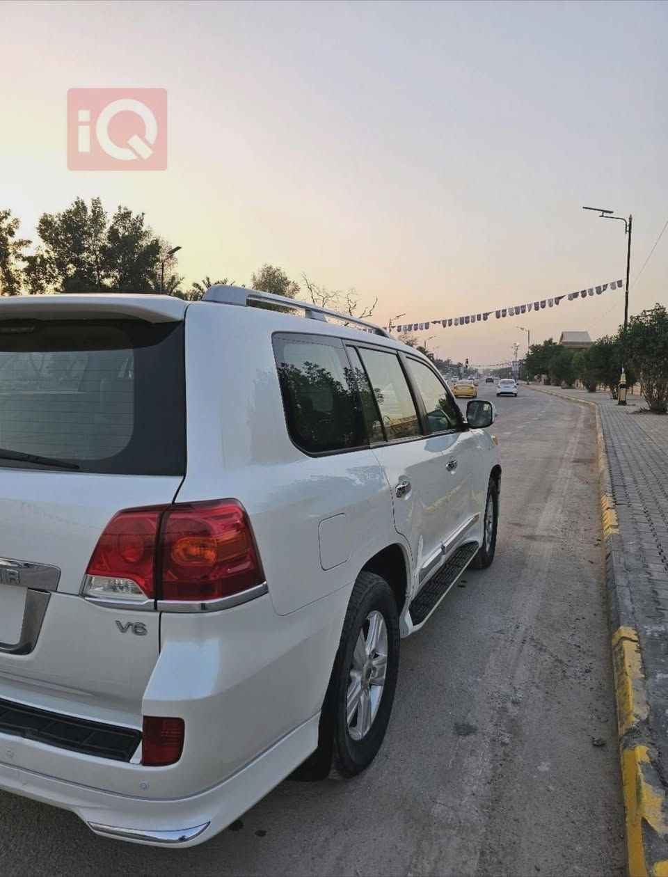 لاندكروز GXR  2012 للبيع
6 سلندر

ماشيه  140Km

سيارة بلاديه نظيفه الى درجه 
رقم بغداد
الموقع /البصرة
باب ايمن فقط رشة صبغ مال شخطه ستوته لا حادث ولا شي

السعر  360 ورقه 

للاستفسار  ***********
