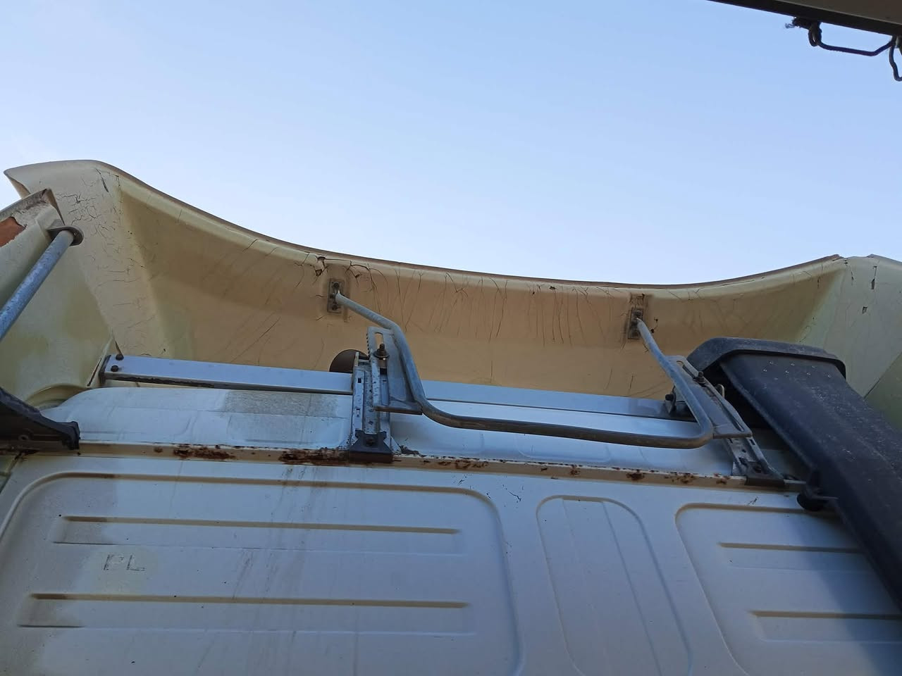 السلام عليكم للبيع كاسحة وزعانف كاملة مال كرواتي المكان بغداد بسمايا للاستفسار ‏‪***********‬‏
