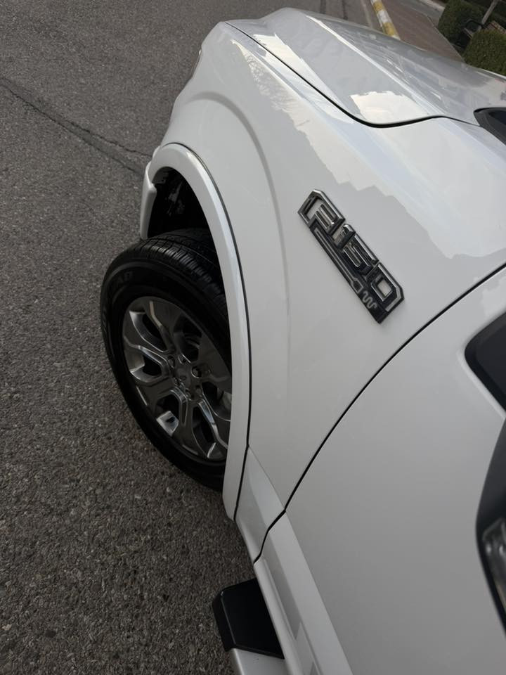 بسم الله الرحمن الرحيم 

 فورت  2019     F150    كينگ رنگ  كلين  تايتل  🖐️🖐️

سيارة مكفولة  كفالة  عامة  من  كلشى  ماشى  59 الف ميل

🔴  حجم محريك  V8   محريك   مرغوب  بدون فتح  🖐️
🔴 سيارة   جاهزة  من كلشى  گير و محريك و كهربائى 🖐️

🔴  مواسفات
{ بانوراما - تشغيل عن بعود - كوشنات تبريد و تدفية
- داخل شمشى - 5 كاميرا - ڤوليوم - سكليتر كهربائى - بعد }

🔴  سعر    -      258  💵
🔴  مكان  -     سليمانية  🌇
🔴  تلفون  -    ***********  ☎️
🔴🔴🔴🔴🔴🔴🔴🔴🔴🔴🔴🔴🔴🔴🔴🔴🔴
