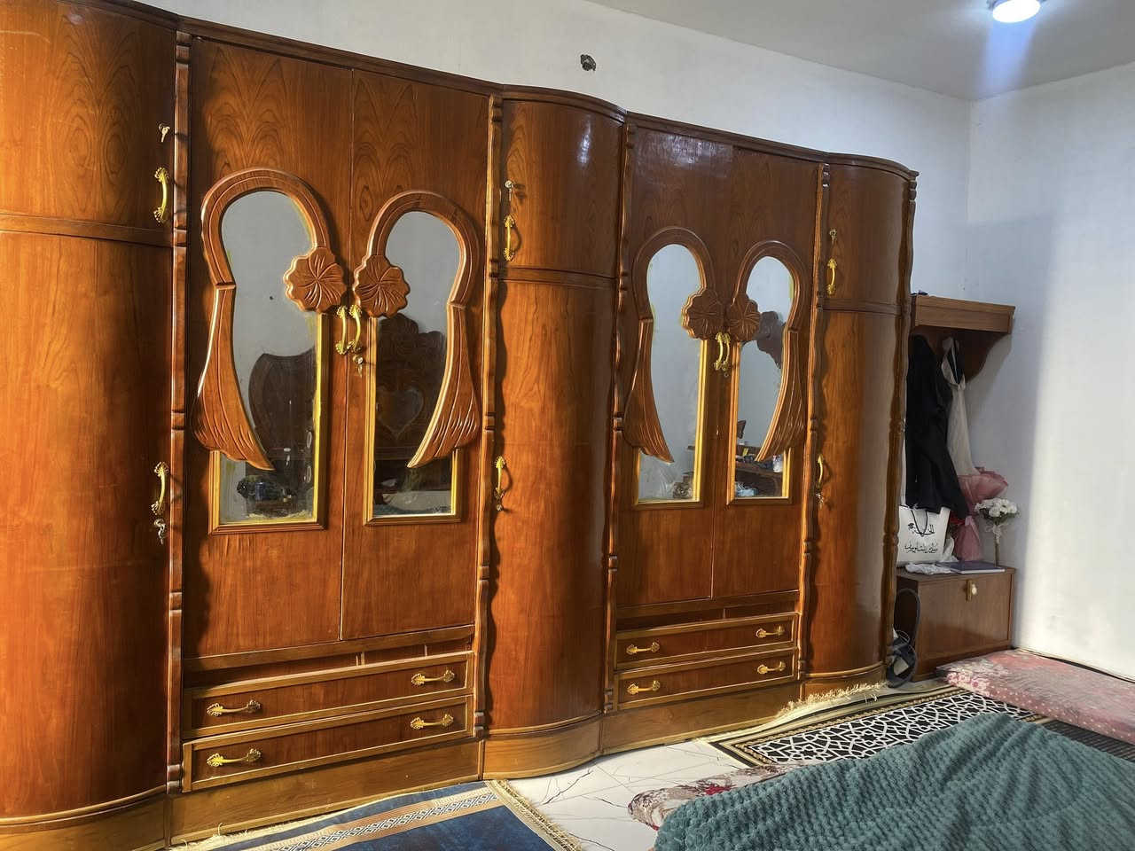 عندي غرفة اخشاب تكمة حطاطة رايدتها ب700 والتخم ب175 وبيهن مجال مكاني التحرير


**إذا كنت صاحب هذا الإعلان وتريد حذفه لأي سبب، رجاءا أرسل رسالة إلى الدعم الفني**