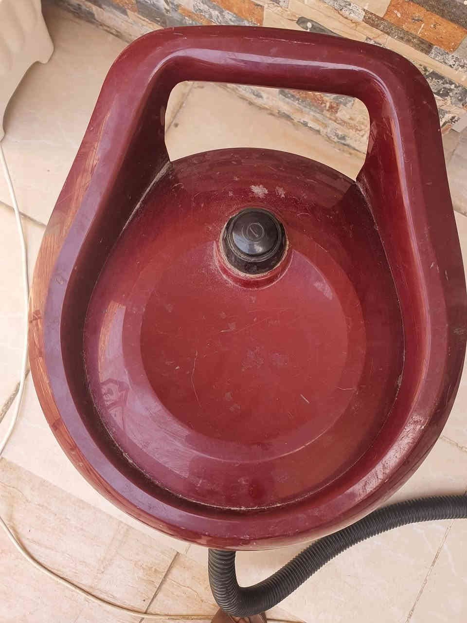 مكانس كهربائية عدد ٣ شغالات ع الفحص... قطاع ٣٠ شارع المدارس بانسونك ٥٠ الف كونكا ٤٠ الف دنكا ٥٠ الف  للإستفسار خاص او الرقم ***********
