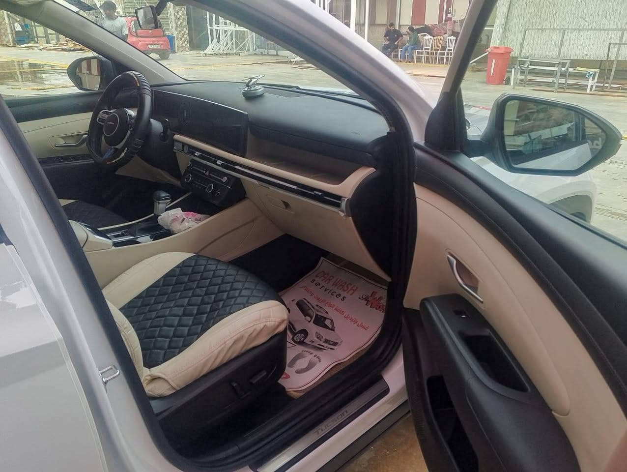 توكسان ٢٠٢٥ خليجي كامل مواصفات فقط موبانوراما ماشية ١٢ ألف قابله للزيادة مكفولة من كلشي.
سعرها ٢٤٥ وبيه مجال الجناحي يتصل وبي خير ويدلل. ***********
السيارة بالديوانية
