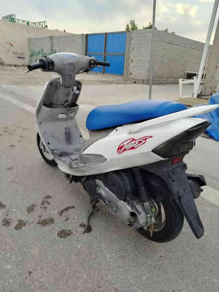 سلام عليكم دراجه ماكس منغولي دراجه بلاديه قبل فتره نزلتهه من ربنه كفرات بلاديه ختم واحد موجوده عندي شاد بيهه تجاري الجماليه شلعه معدل خير من الله كهربائيات كلهه شغاله كل نقص ما بيهه السعر 750 مكاني بغداد الشعب ***********
