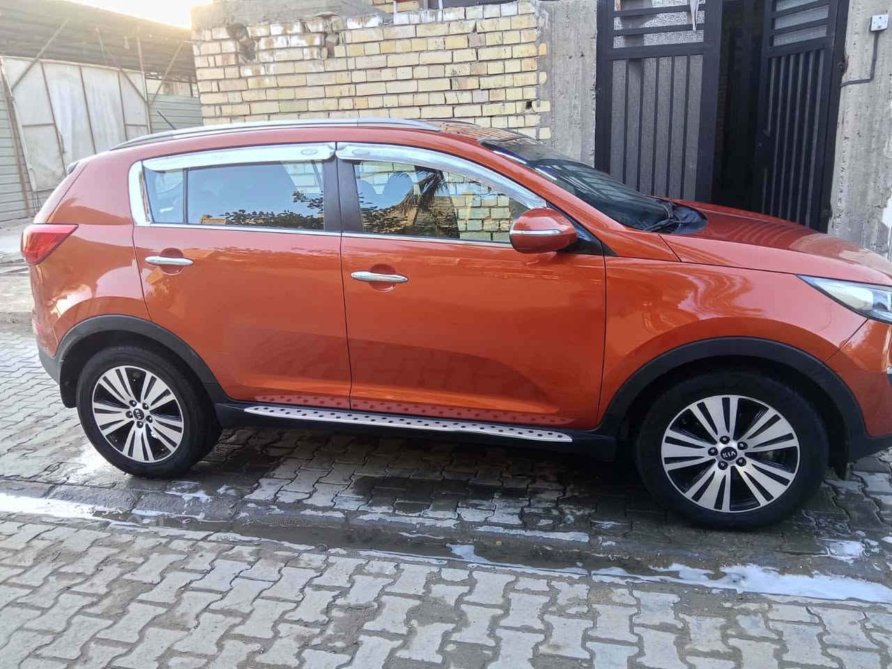 سلام عليكم كيا سبورتج للبيع موديل 15 خليجي كفاله عامه من كلشي كير مكينه خير من الله تبريد تدفئ كله شغال تخم تاير جواها صدر امامي خلفي جديد كله سياره حلوه ونضيفه مال بيت السعر 148 وبيها مجال بسيط للاستفسار ‭0782 717 1231‬ مكان السياره بغداد المحموديه

