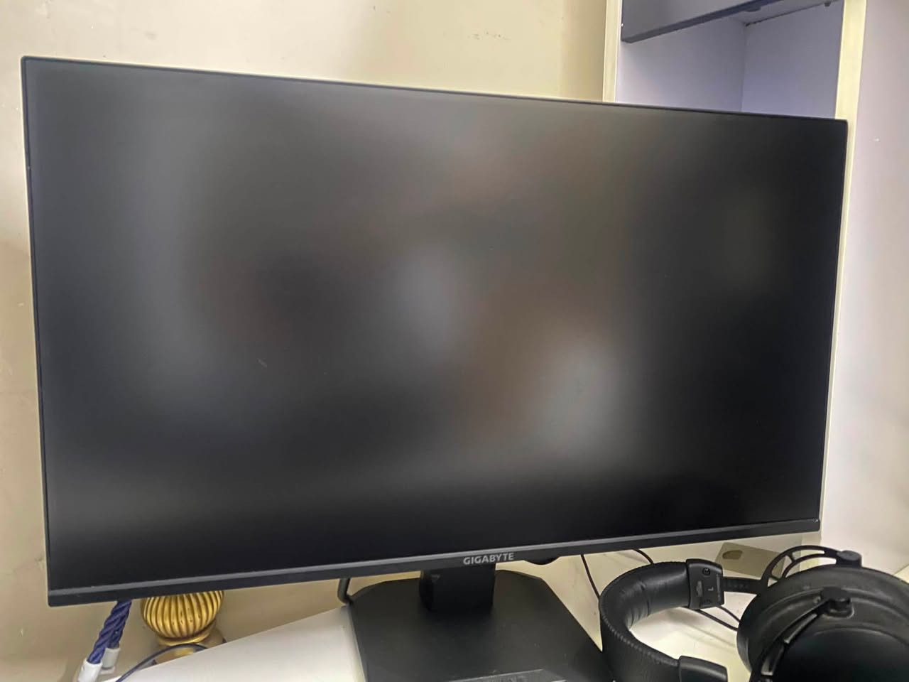 السلام عليكم pc للبيع كامل فقط…..
الجهاز نضيف استعمال خفيف تحت الضمان بعده ويا كل كراتينه

3060 12 gb msi
R5 5600
T-force 16gb 3600
M.2 1 t lexer
B450 Asus
Deep cool ag400
Power 600w

الشاشة gigabytes 200hz 1ms 25
Ups 1500 Zeus 
وياها كامل غراضها من ماوس وكيبورد و ماوس باد وجوستك  + سماعة hyperX cloud alpha s 

العنوان بغداد الدورة
واتساب *********** و خاص موجود ايضاً
