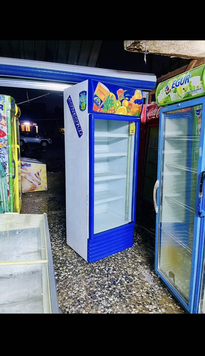 سلام عليكم عارضات للبيع عامودية حجم (32 قدم ) وبطحيات حجم (18 قدم ) آخو جديد شرط ضمان شراي يتصل على هذا رقم *********** مكاني بغداد واكو توصيل فقط بغداد 🚚
