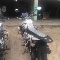 البيع دراجه مكفولة من كل عيب مديل ٢١ وراق كامله محرك ٢٠٠ السعر ٩٢٥ وبي...