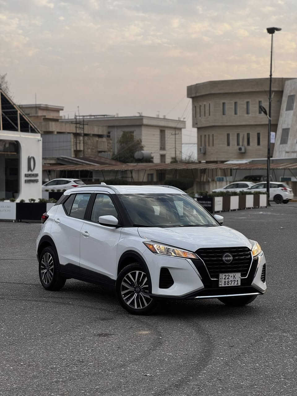 Kicks 2022 SV
بجم ورا كبس 
ماشية 49 الف مايل 
بس بيه بابين تبديل بلادي ويا شبر صبغ
ايرباك ستيرن طاك ويا بردة 
بدون مراوس بس بيع 
سعر 139 ورقة مجال بصيط 
مكان اربيل 
واتساب ***********
