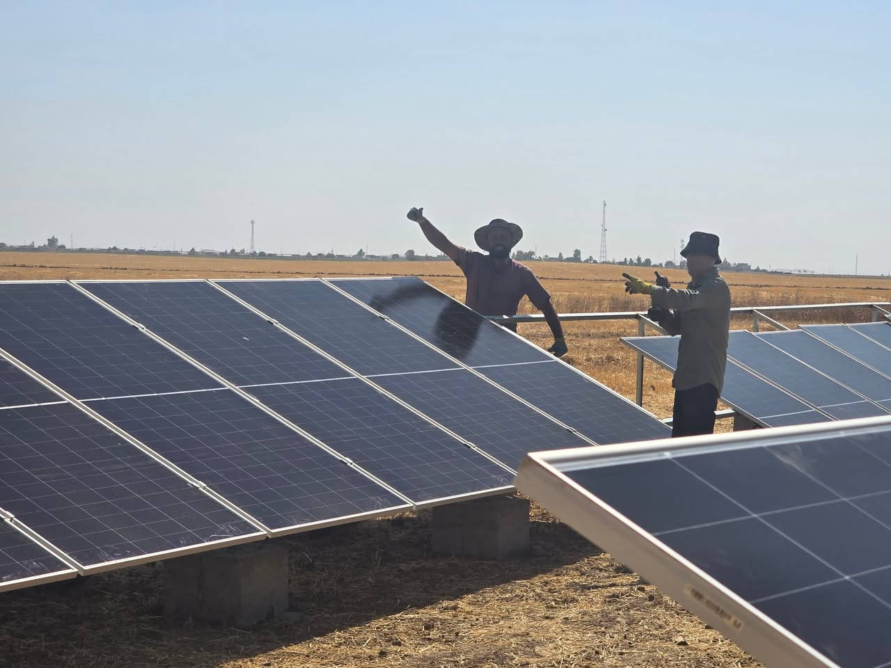 تحية طيبة لكل متابعينا 
  تنصيب غطاس 15 حصان
 🌞🌞منظومة ثابته للطاقة الشمسية           زراعي 
موصل/ الحمدانيه/
قريه كهريز  2026\7\22
تتكون من 🔦
الواح شمسية 🔦 عدد 30 سعة اللوح650 واط بايفيشل     🧧🎖🏆
على شكل 2 سلاسل كل سلسة 15 لوح 
بورد DCمتكامل من قواعط دورة مع فيوزات مع مانع صواعق 
تركيب ارضي للمظومة 
تمديد   الكيبلات تحت الارض في تري كيبل للحفاظ على الكيبلات 
انفيرتر  30🔦📟📟
ضمان حقيقي  سنة كاملة تحت شروط الضمان 
للتواصل و الاستفسار  
زيارة مكتب سرمد الطاقه الشمسيه  
              ناحيه الكوير 
 *********** سرمد
 ***********
مدير صيانة.***********
                   ***********
مدير الفني   ***********           
مدير صيانة. ***********
📞 ☎️☎️
موصل
***********
 ***********
مع (( مكتب  سرمد الطاقه الشمسيه  ))
             @دائما تقدم لك الافضل

